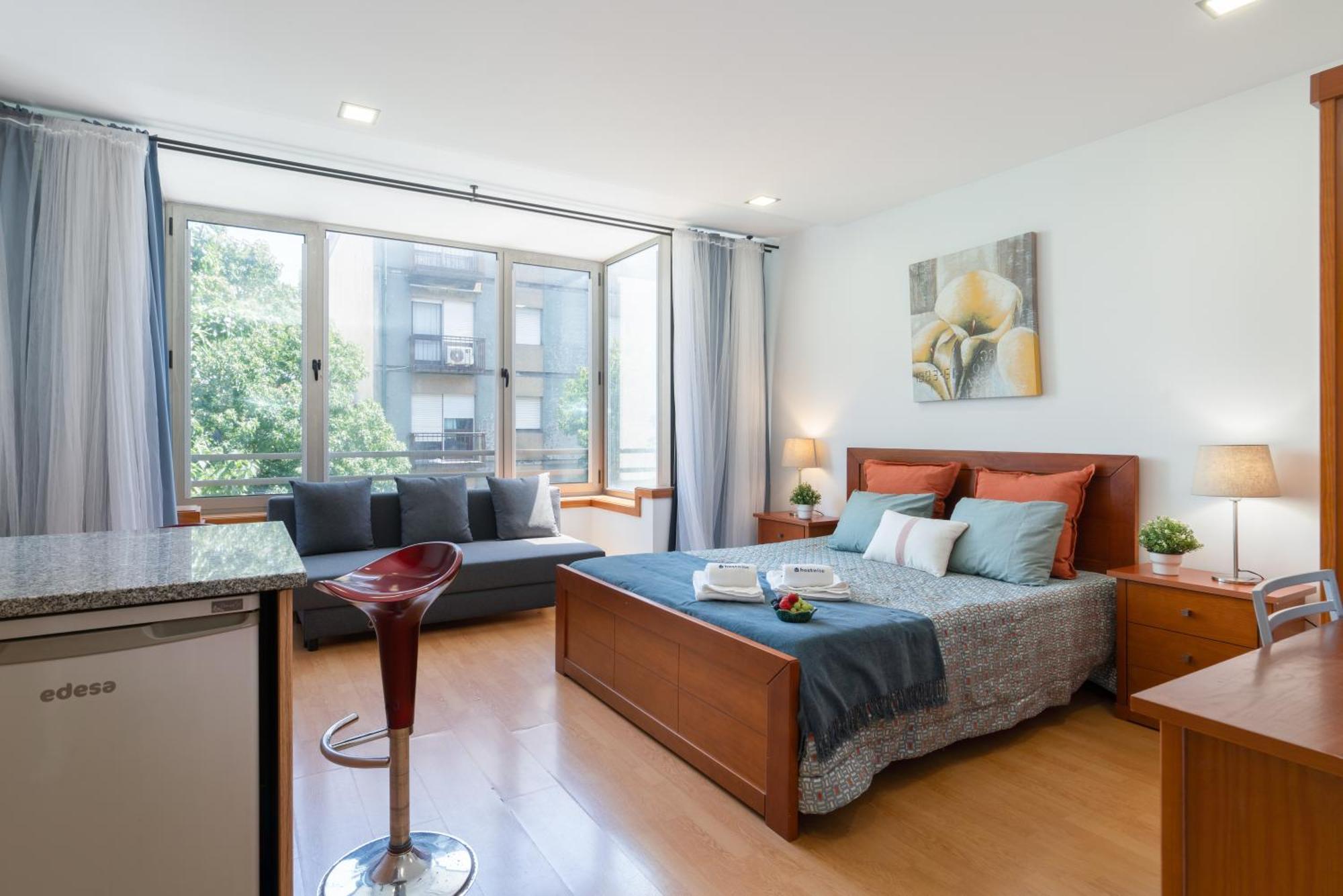 Host Wise - Bright Quiet Flats - Prime Location Oporto