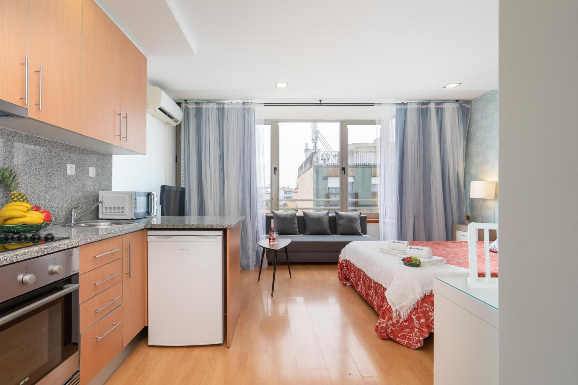 Host Wise - Bright Quiet Flats - Prime Location * Oporto