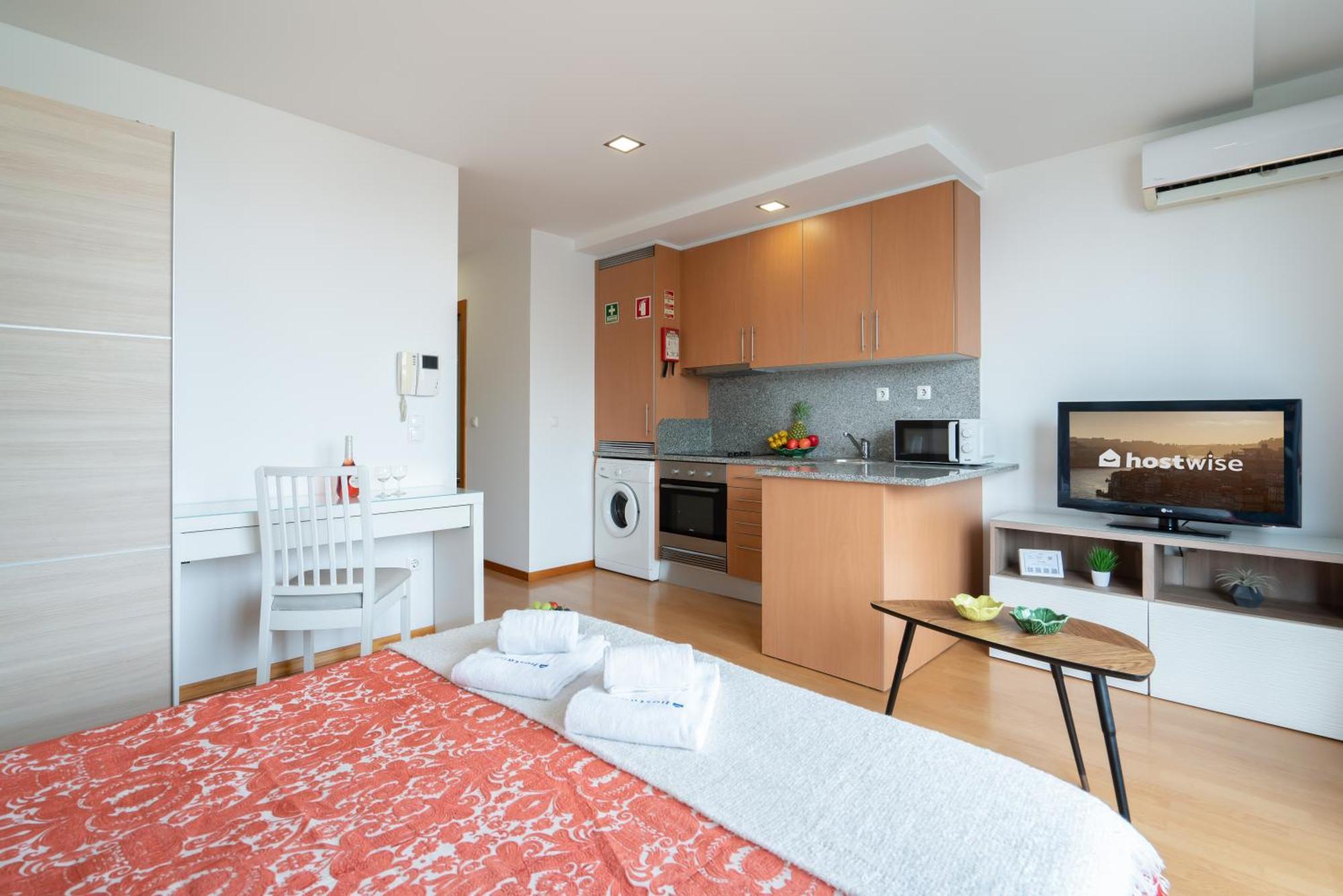 Host Wise - Bright Quiet Flats - Prime Location * Oporto